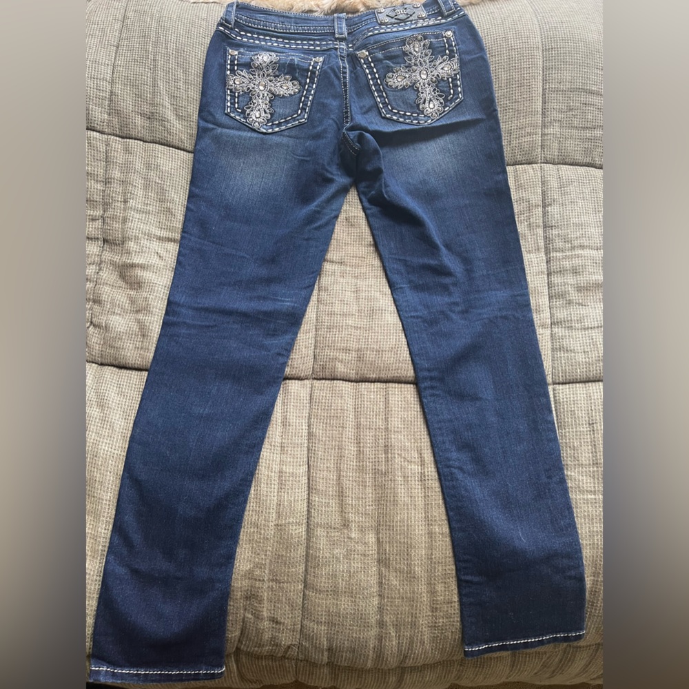 Miss Me dark-wash, boot cut jeans 👖